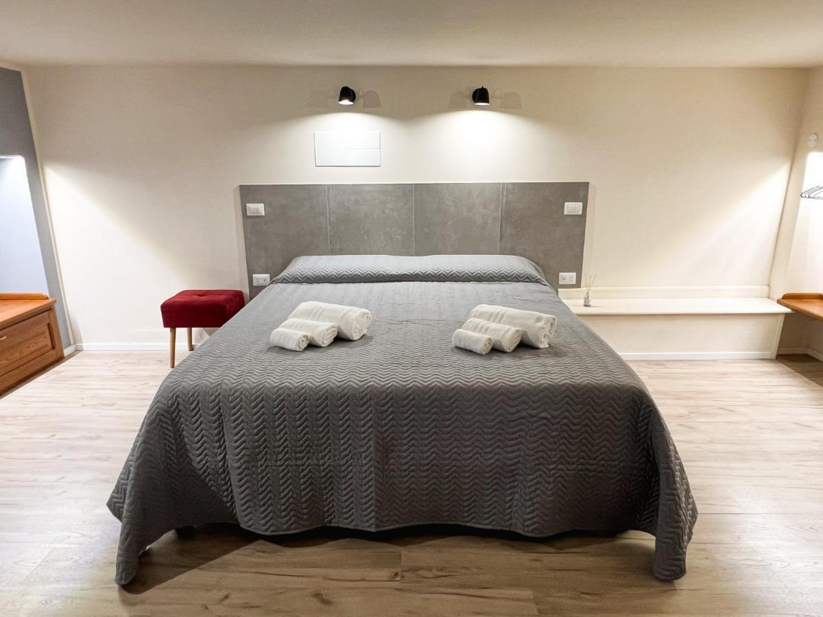 קליארי Al 115 Rooms מראה חיצוני תמונה
